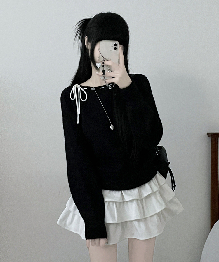 퍼린리본스티치보트넥세미크롭루즈핏니트 검정