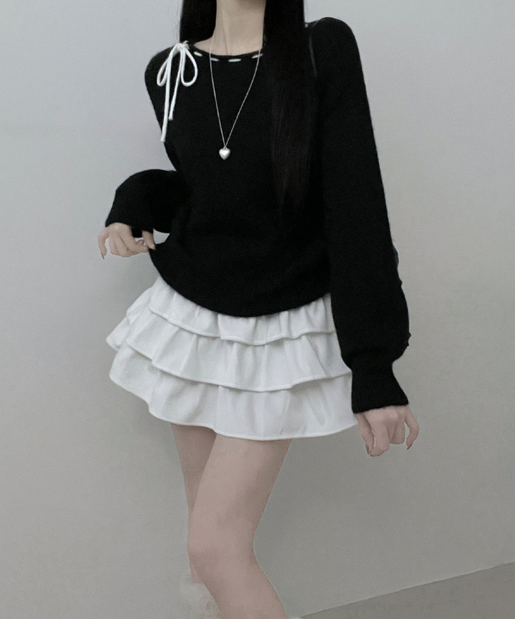 퍼린리본스티치보트넥세미크롭루즈핏니트 검정