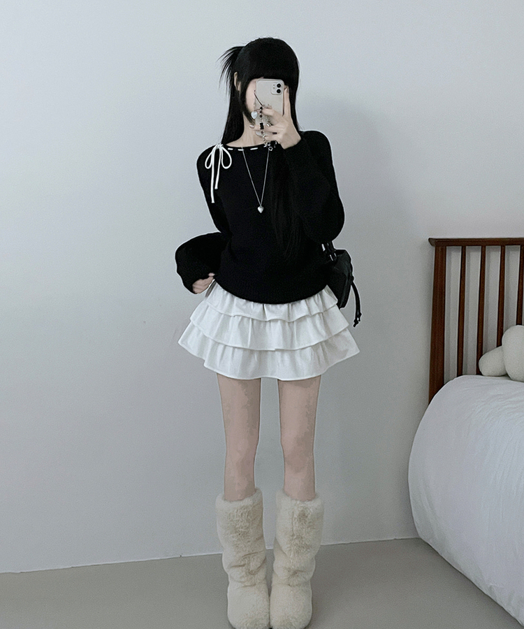 퍼린리본스티치보트넥세미크롭루즈핏니트 검정