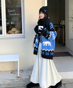 ユキノルディックカラージップアップ BLUE