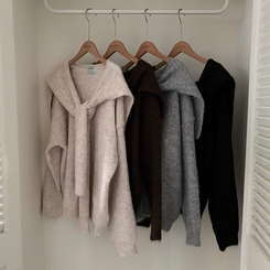 ふんわりムードショルダーニット