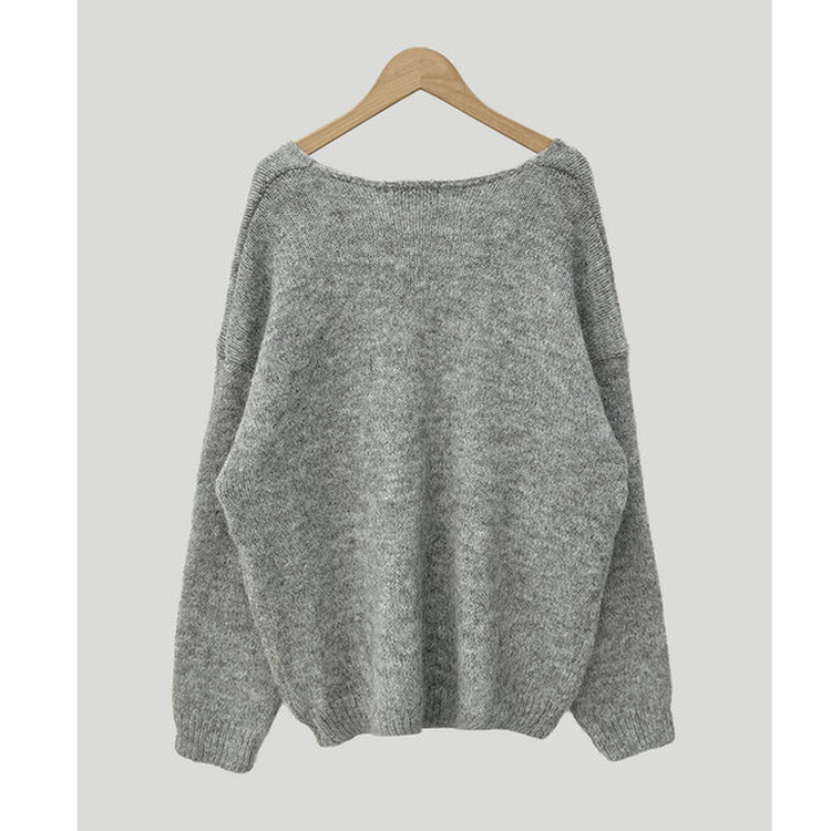 ふんわりムードショルダーニット