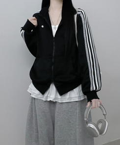 【起毛】レースラインペンダントハイネックジップアップ BLACK