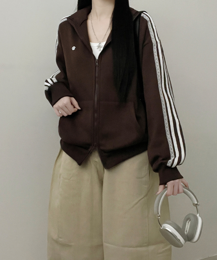 【起毛】レースラインペンダントハイネックジップアップ BROWN