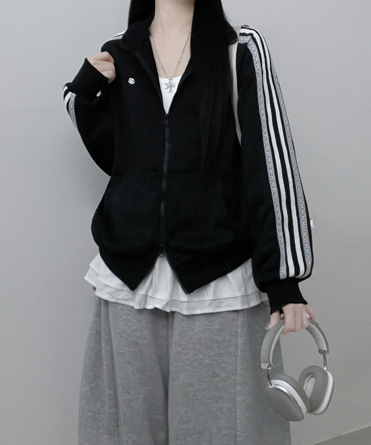 【起毛】レースラインペンダントハイネックジップアップ BLACK