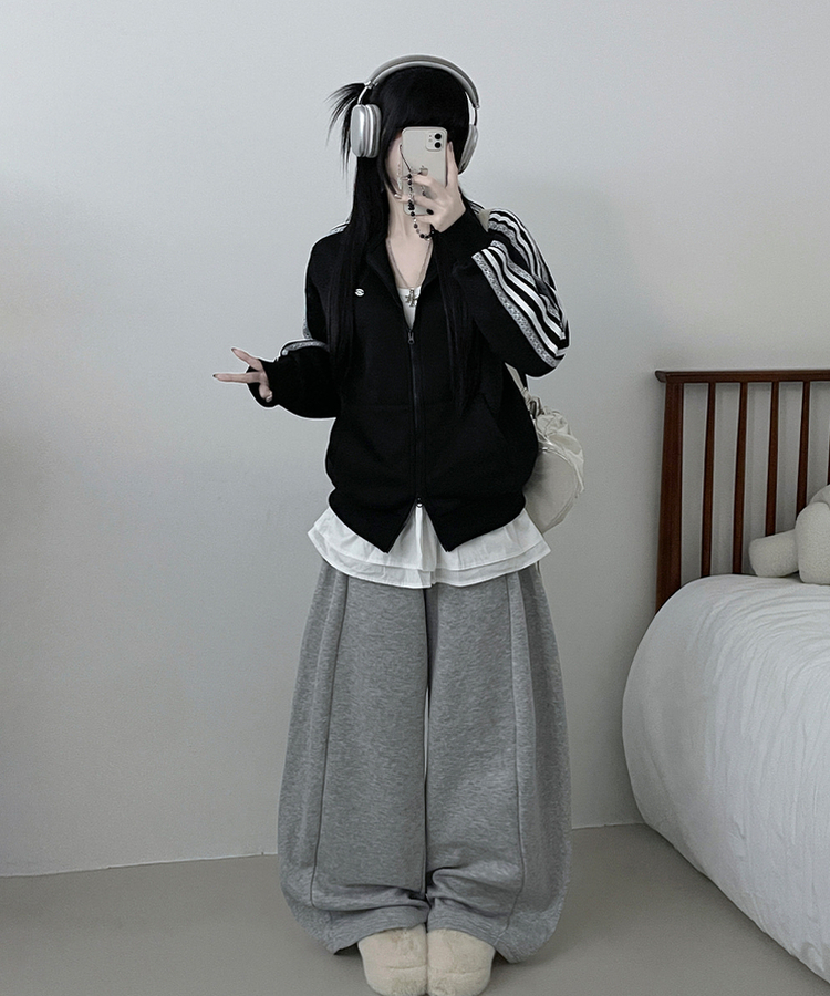 【起毛】レースラインペンダントハイネックジップアップ BLACK