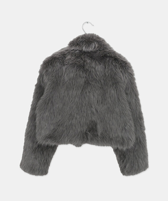 ボタンファーショートジャケット