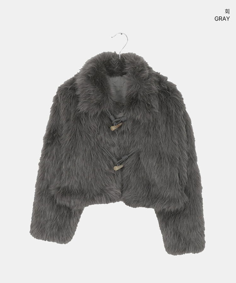 ボタンファーショートジャケット