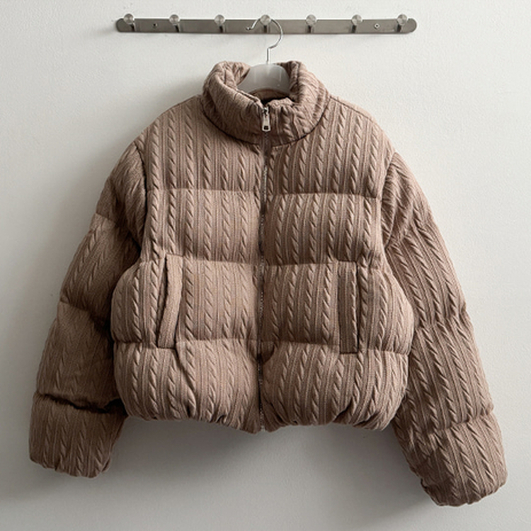 パターンダウンジャンパー