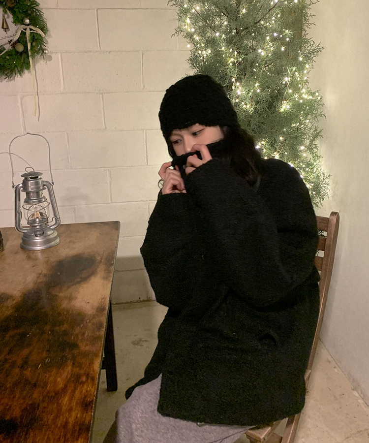 オーバーフィットハイネックハーフコート BLACK