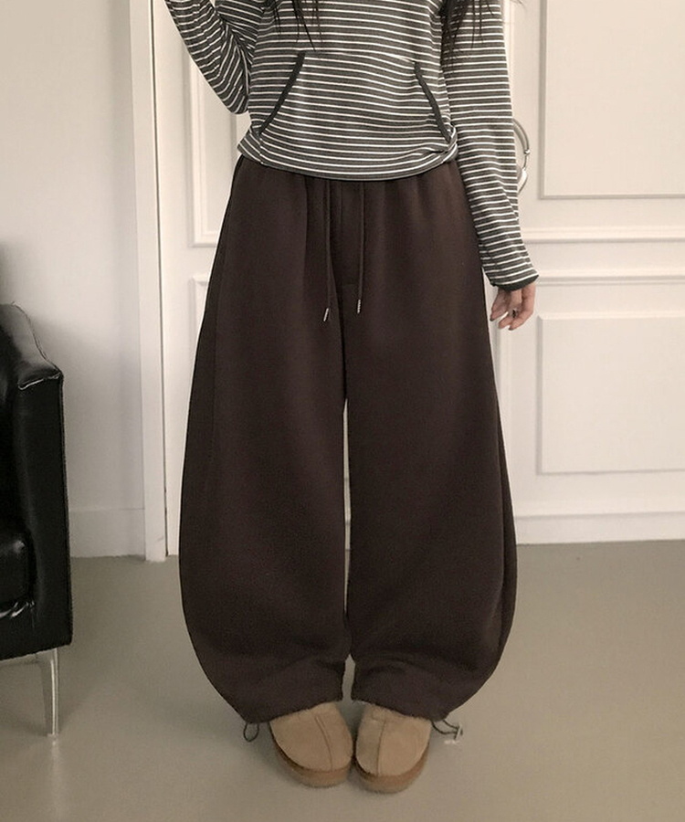 【起毛】スターワイドサイドピンタックトレーニングパンツ BROWN