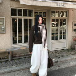 レタリングフードウールニット BROWN