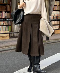 ヘリンボーンウールプリーツミディスカート BROWN