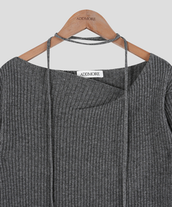 ウールオフショルダーニット