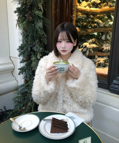 카라 퍼 누빔 고퀄 자켓 아이보리