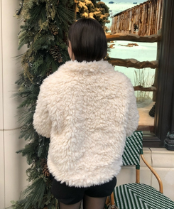 카라 퍼 누빔 고퀄 자켓 아이보리