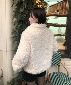 카라 퍼 누빔 고퀄 자켓 아이보리