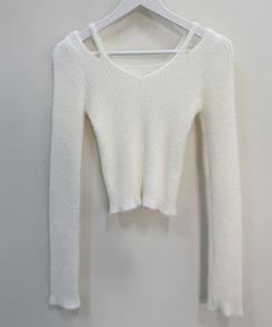 アンゴラショルダースリットニット