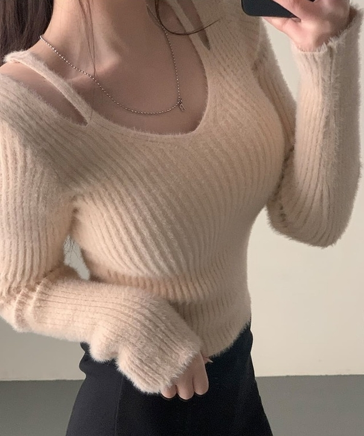 アンゴラショルダースリットニット BEIGE