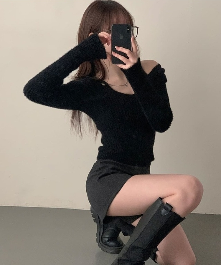 アンゴラショルダースリットニット BLACK