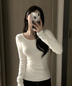 【起毛】サイドシャーリングラウンド長袖Tシャツ(6color) IVORY