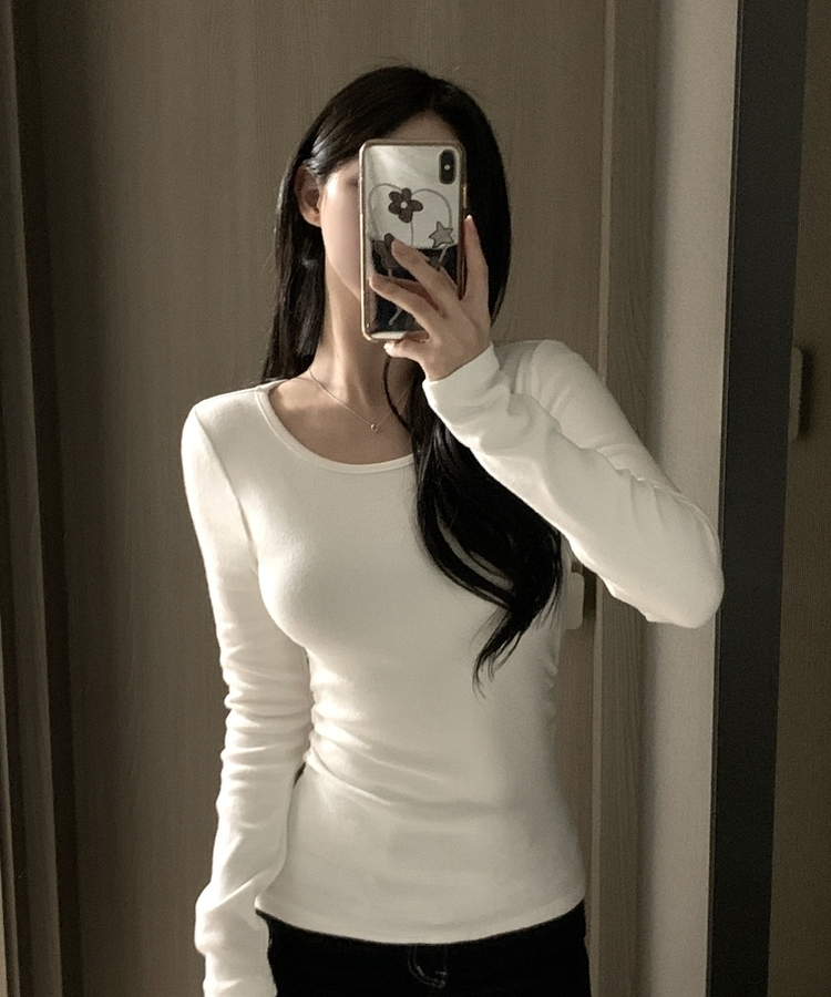 【起毛】サイドシャーリングラウンド長袖Tシャツ(6color) IVORY