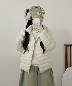 【フード着脱可能】軽量ハイネックダウンジャンパー IVORY