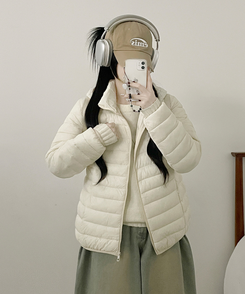 【フード着脱可能】軽量ハイネックダウンジャンパー IVORY