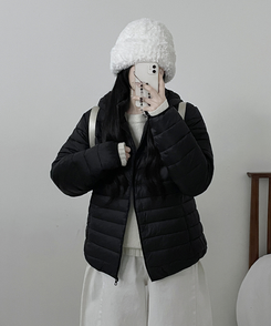 【フード着脱可能】軽量ハイネックダウンジャンパー BLACK