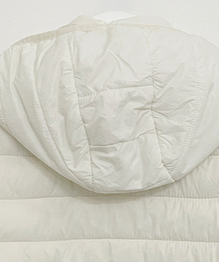 【フード着脱可能】軽量ハイネックダウンジャンパー