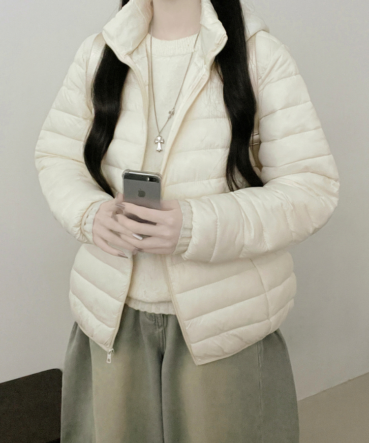 【フード着脱可能】軽量ハイネックダウンジャンパー IVORY
