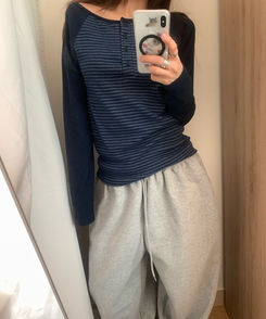 ヘンリーネックボタンストライプ長袖Tシャツ NAVY