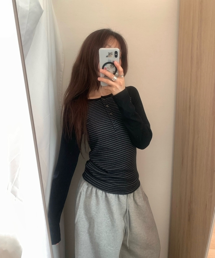 ヘンリーネックボタンストライプ長袖Tシャツ CHARCOAL