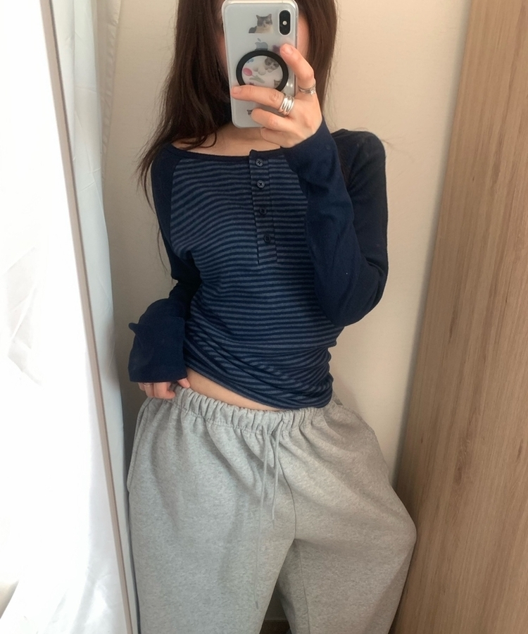 ヘンリーネックボタンストライプ長袖Tシャツ NAVY