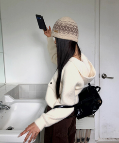 ポケットニットフードジップアップ IVORY