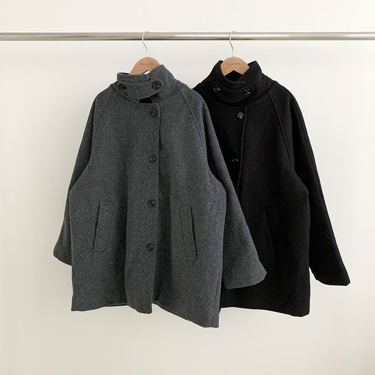 ハイネックボタンオーバーハーフコート