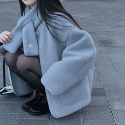 【マフラー付き】ウールボアペンダントオーバーフィットコート SKY BLUE