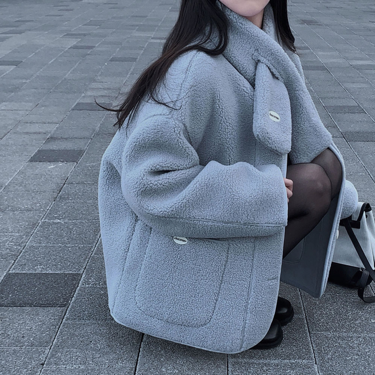 【マフラー付き】ウールボアペンダントオーバーフィットコート SKY BLUE