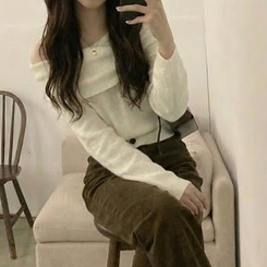 두나 오프숄더 단가라 버튼 니트 아이보리