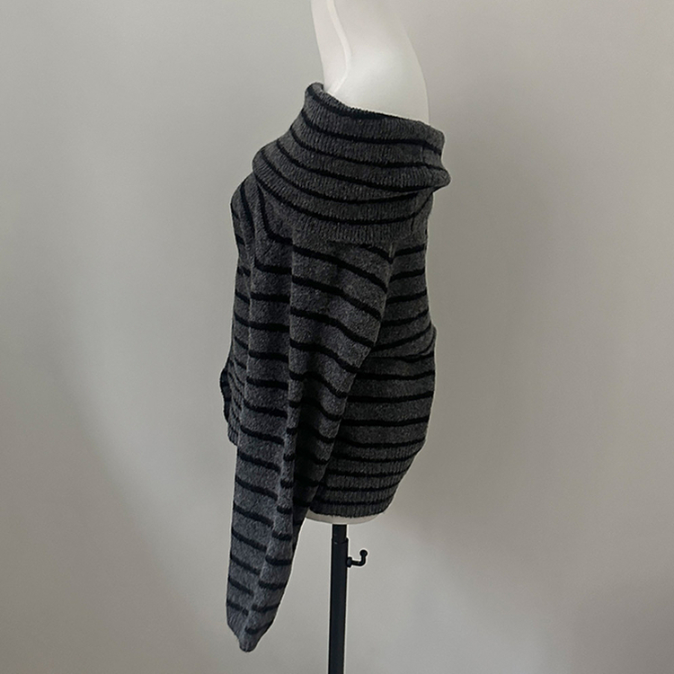 두나 오프숄더 단가라 버튼 니트