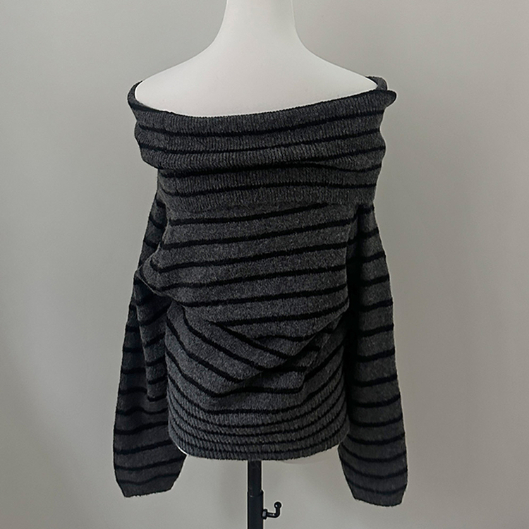 두나 오프숄더 단가라 버튼 니트