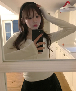 ラビットファーリボン長袖Tシャツ IVORY