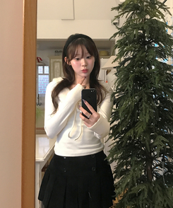 ラビットファーリボン長袖Tシャツ IVORY