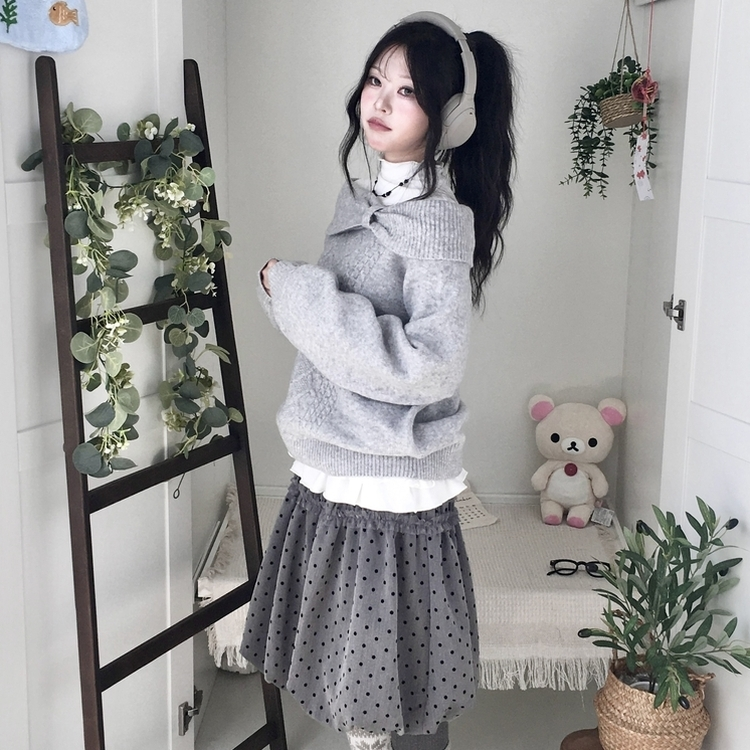울6 러블리 리본 꽈배기 빈티지 레이어드 오프숄더 오버핏 니트 그레이