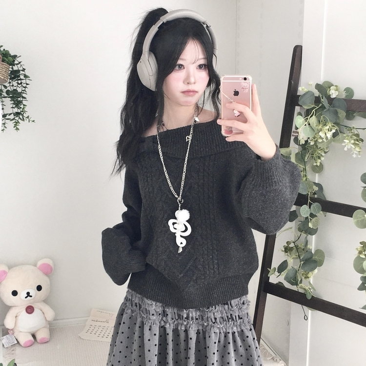 울6 러블리 리본 꽈배기 빈티지 레이어드 오프숄더 오버핏 니트 차콜