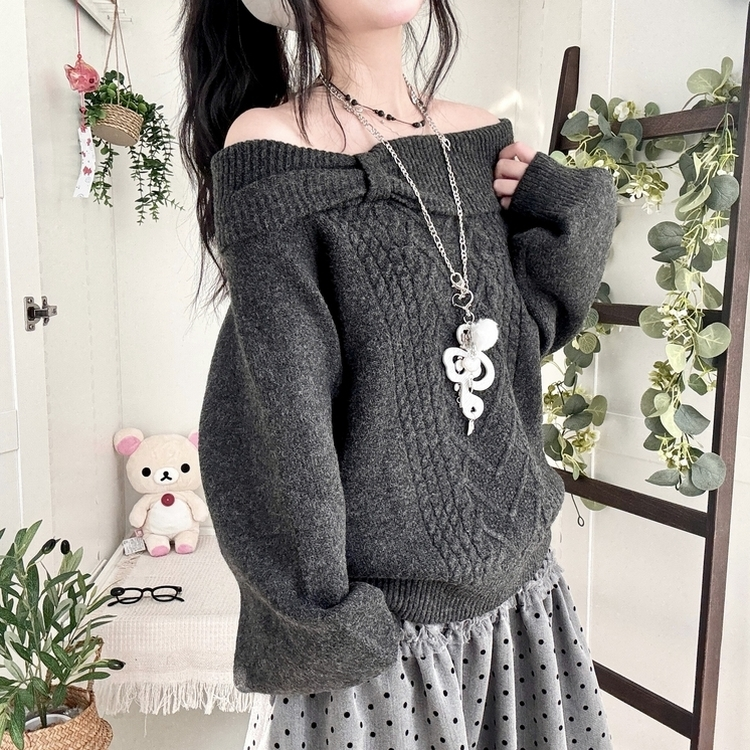 울6 러블리 리본 꽈배기 빈티지 레이어드 오프숄더 오버핏 니트 차콜