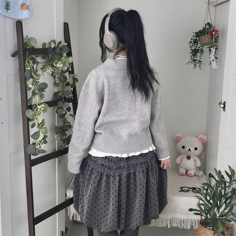 아이시 리본폼폼 솜뭉 긴팔 카라 니트 가디건 그레이