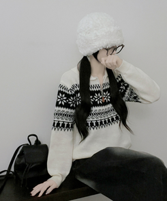 ノルディックパターンハーフジップアップニット IVORY