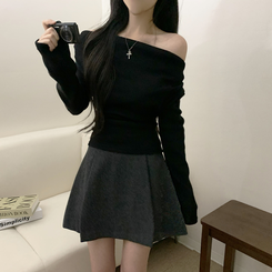 オフショルダーシャーリング長袖Tシャツ BLACK