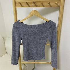 オフショルダーシャーリング長袖Tシャツ